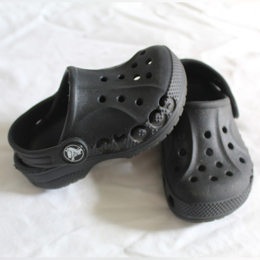 Crocs Size 6C
